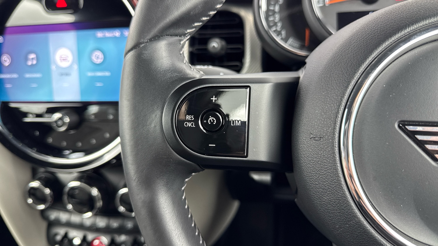 Used MINI Hatch 2022 for sale - 76784805: Photo 17