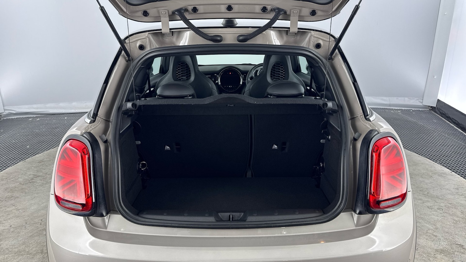 Used MINI Hatch 2022 for sale - 76534286: Photo 13