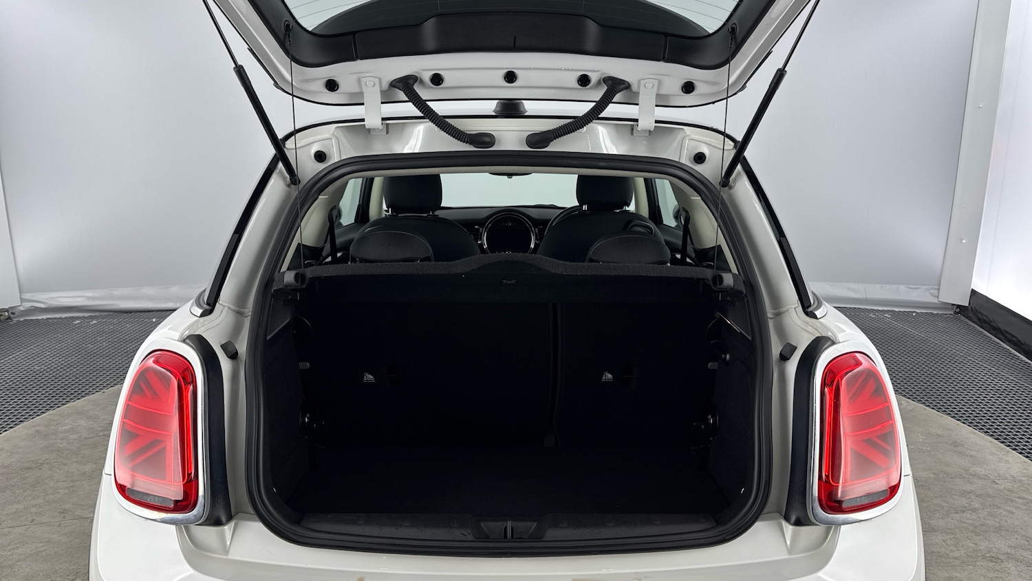 Used MINI Hatch 2023 for sale - 77326733: Photo 13