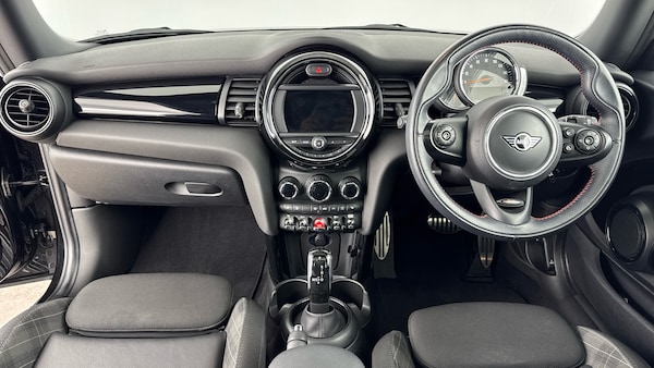 Used MINI Hatch 2018 for sale - 76055920: Photo 4