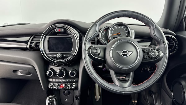 Used MINI Hatch 2018 for sale - 76055920: Photo 5
