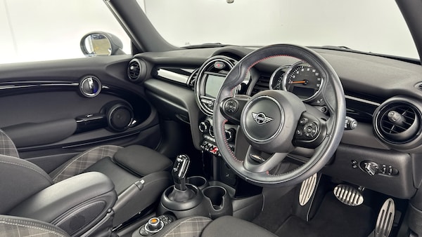 Used MINI Hatch 2018 for sale - 76055920: Photo 6