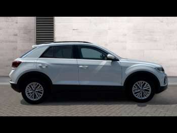 Used Volkswagen T-Roc 2023 for sale - 75025803: Photo