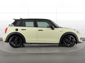 Used MINI Hatch 2018 for sale - 78873932: Photo