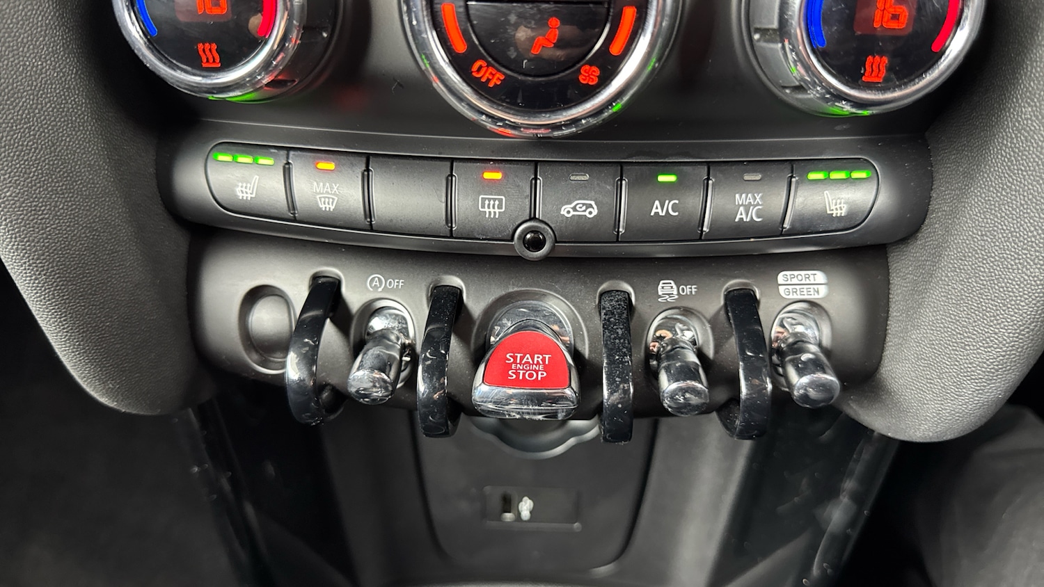 Used MINI Convertible 2023 for sale - 76637569: Photo 24