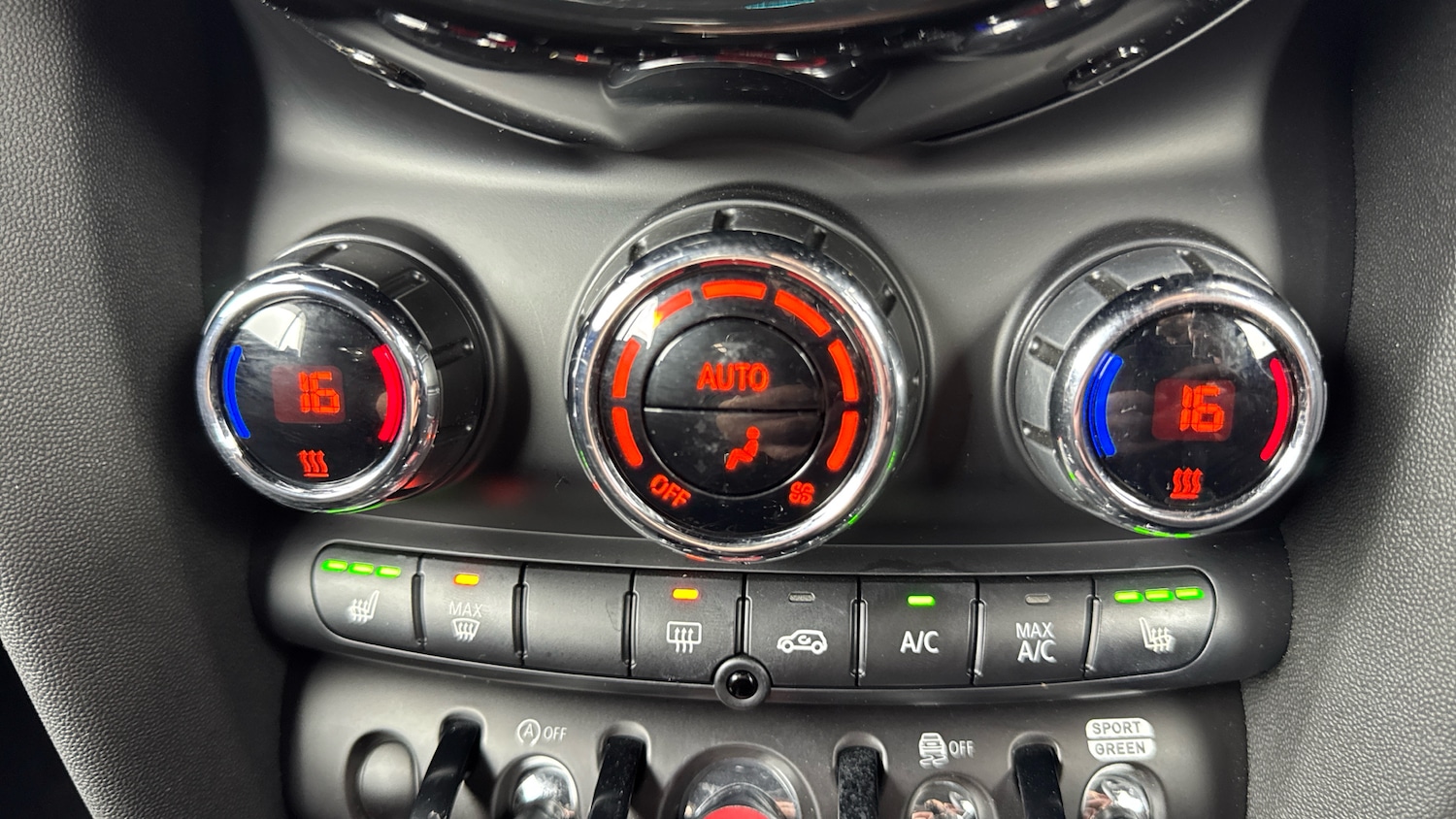 Used MINI Convertible 2023 for sale - 76637569: Photo 25