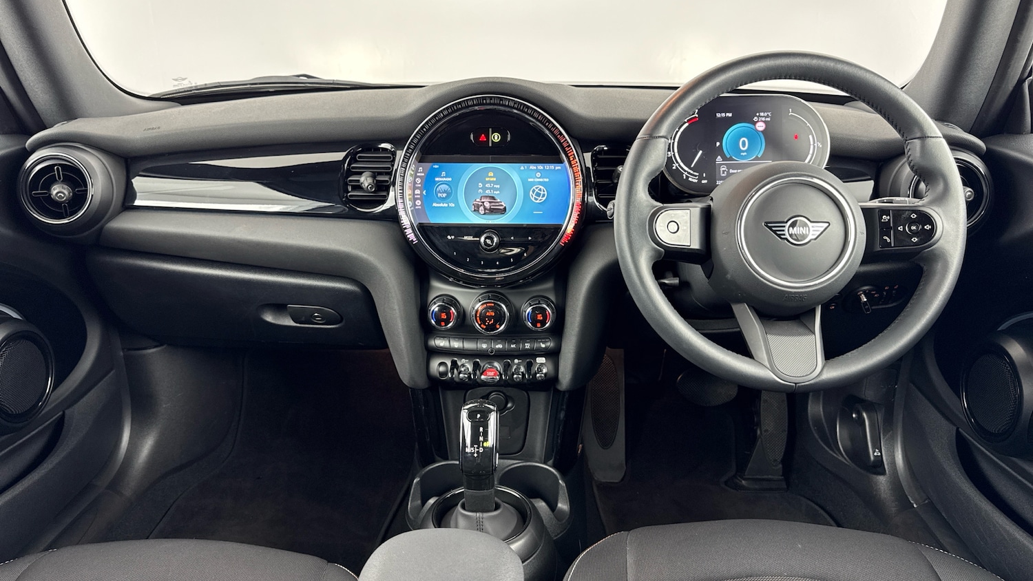 Used MINI Convertible 2023 for sale - 76637569: Photo 4