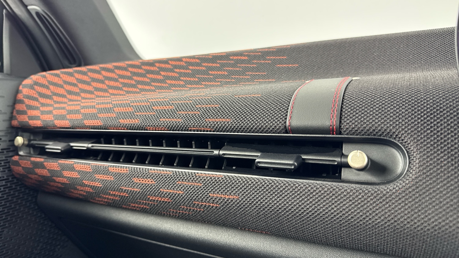 Used MINI Cooper 2024 for sale - 76532070: Photo 32