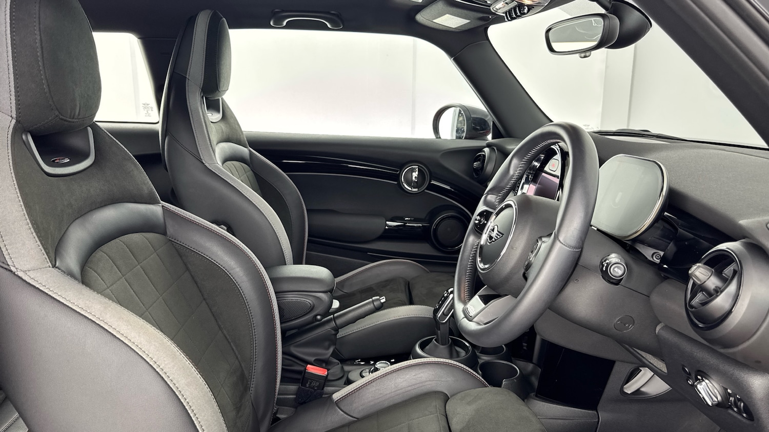 Used MINI Hatch 2022 for sale - 77758601: Photo 11