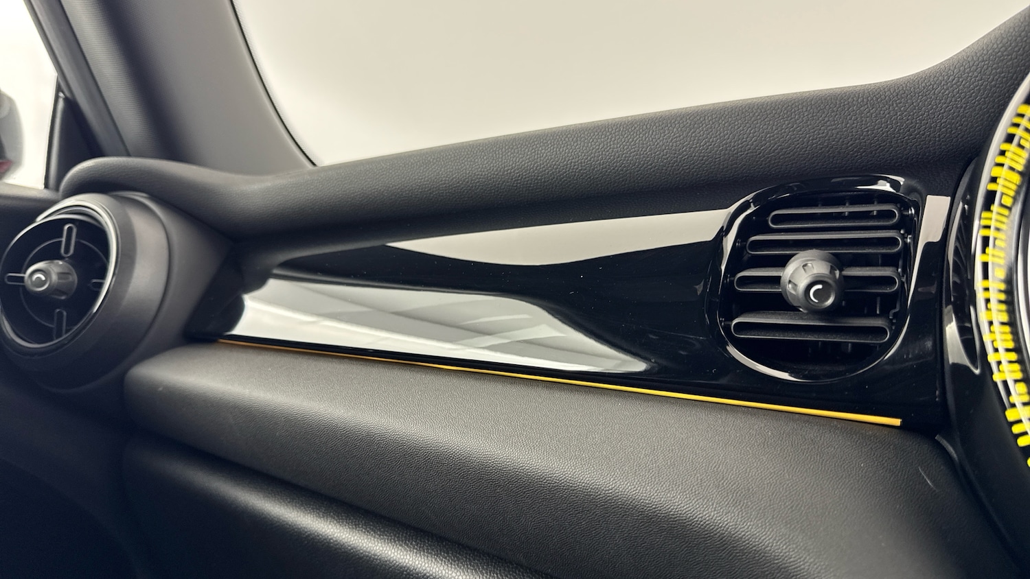 Used MINI Hatch 2022 for sale - 77758601: Photo 30