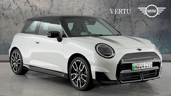 Used MINI Cooper 2024 for sale - 76205439: Photo 1