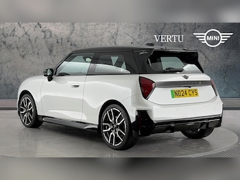Used MINI Cooper 2024 for sale - 76205439: Photo 2