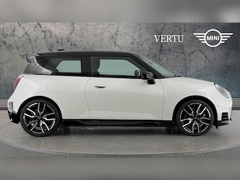 Used MINI Cooper 2024 for sale - 76205439: Photo 3