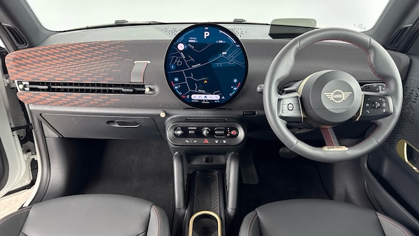 Used MINI Cooper 2024 for sale - 76205439: Photo 4
