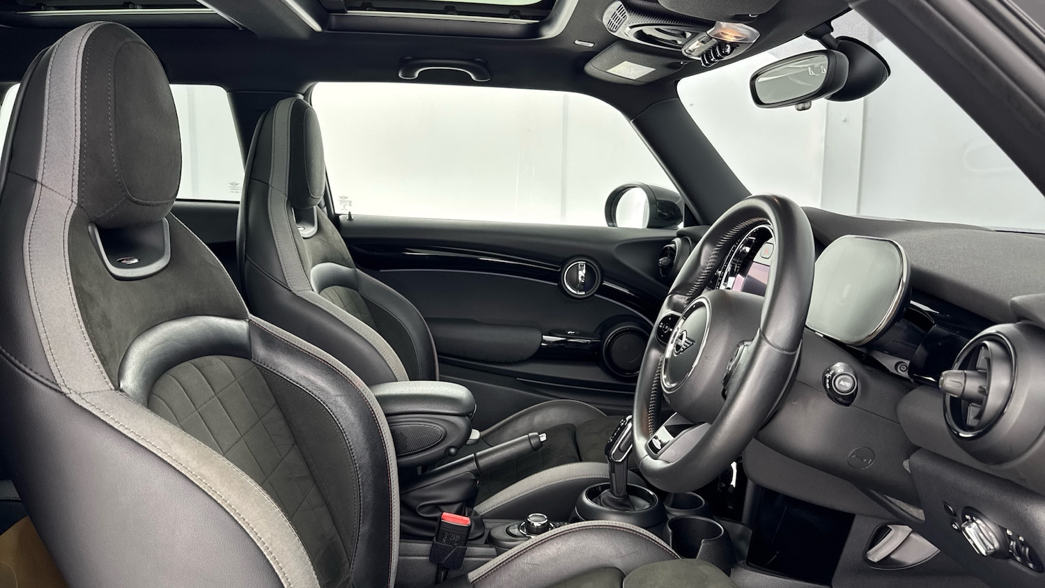 Used MINI Hatch 2022 for sale - 76477084: Photo 11