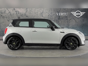 Used MINI Hatch 2021 for sale - 76956991: Photo