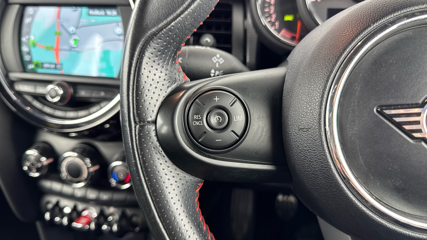 Used MINI Hatch 2019 for sale - 76451805: Photo 17