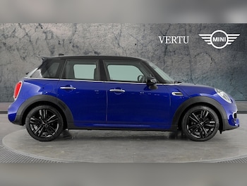 Used MINI Hatch 2019 for sale - 76451805: Photo