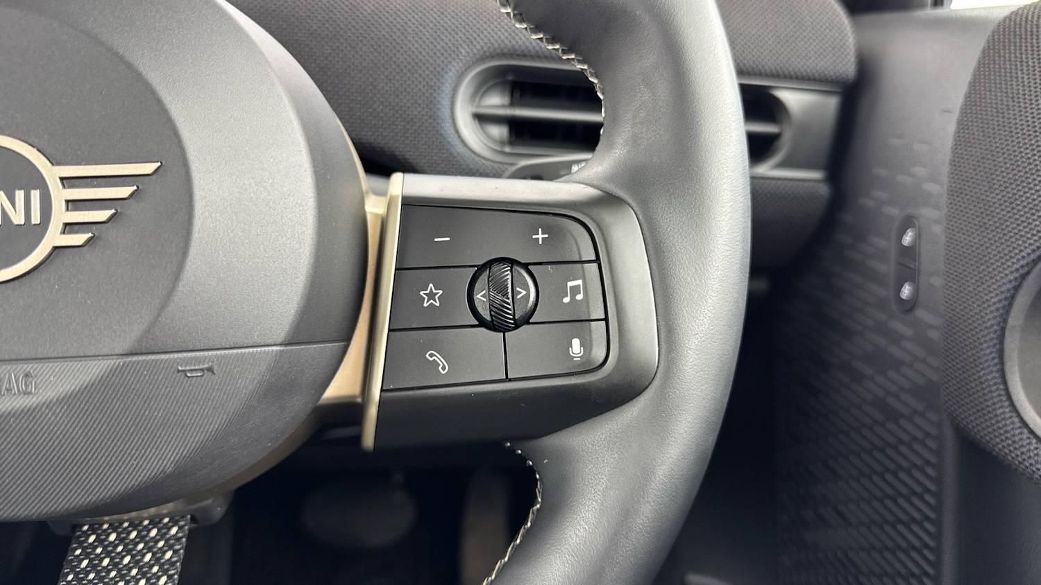 Used MINI Cooper 2024 for sale - 76564941: Photo 18