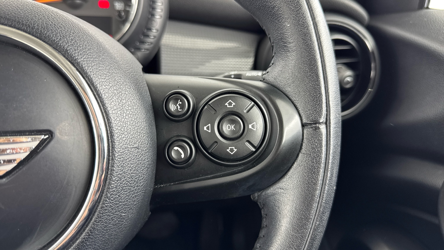 Used MINI Hatch 2017 for sale - 76319980: Photo 18