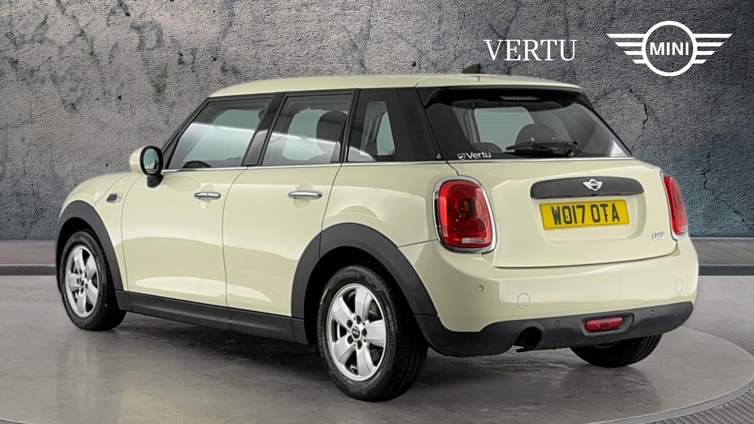 Used MINI Hatch 2017 for sale - 76319980: Photo 2