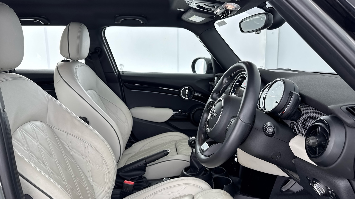 Used MINI Hatch 2022 for sale - 77023923: Photo 11