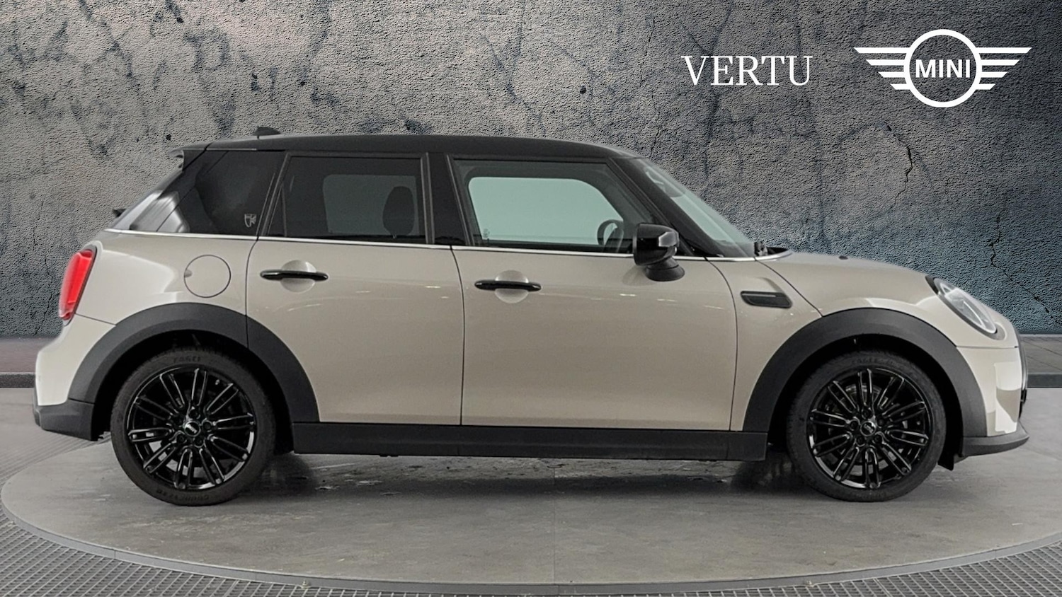 Used MINI Hatch 2023 for sale - 76542772: Photo 3