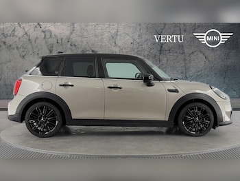 Used MINI Hatch 2023 for sale - 76542772: Photo