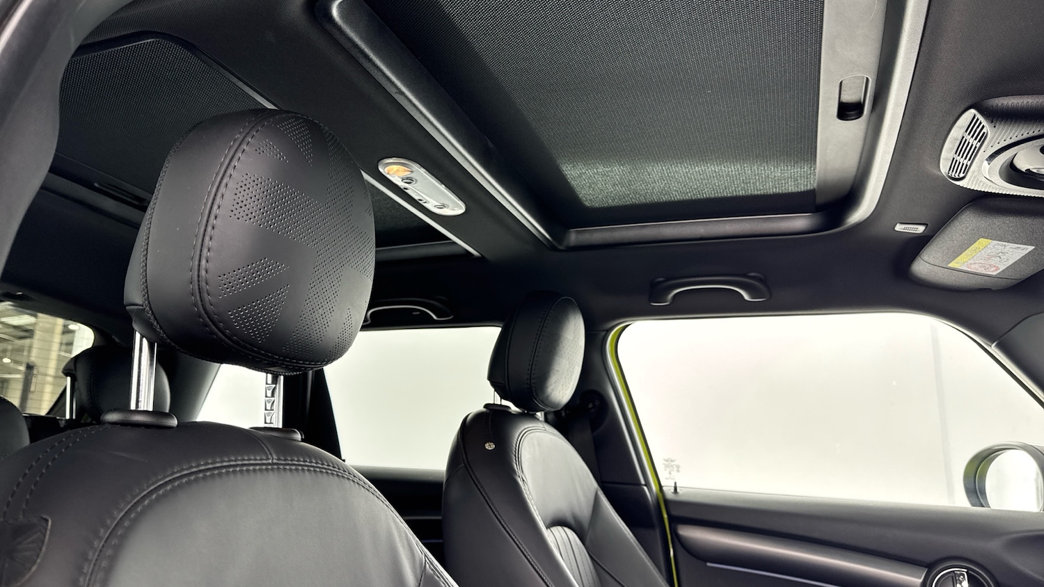 Used MINI Hatch 2023 for sale - 77906250: Photo 32