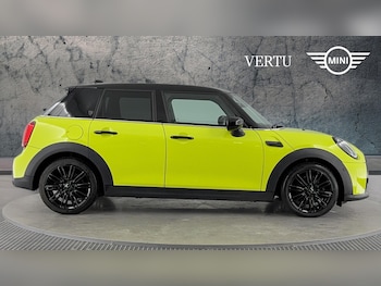 Used MINI Hatch 2023 for sale - 77906250: Photo