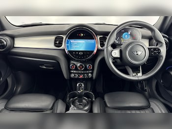 Used MINI Hatch 2023 for sale - 77906250: Photo