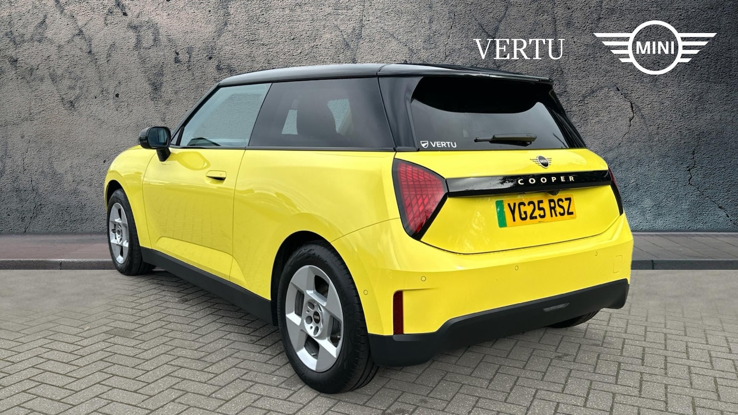 Used MINI Cooper 2025 for sale - 76712308: Photo 2