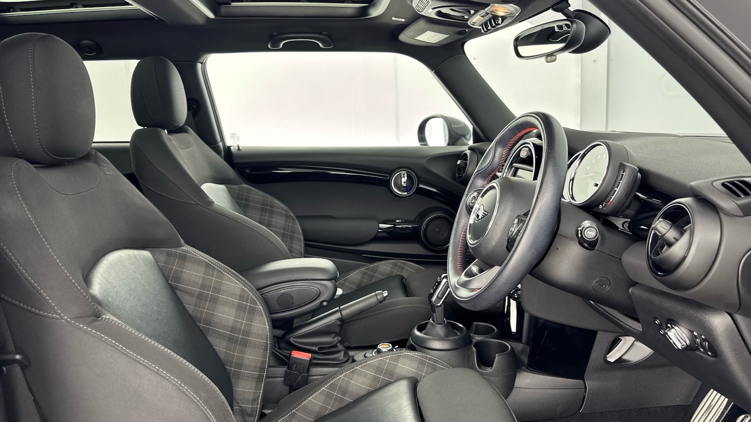 Used MINI Hatch 2018 for sale - 76694181: Photo 11