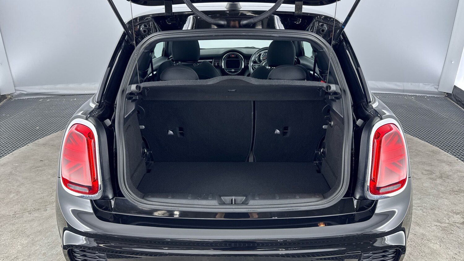 Used MINI Hatch 2018 for sale - 76694181: Photo 13