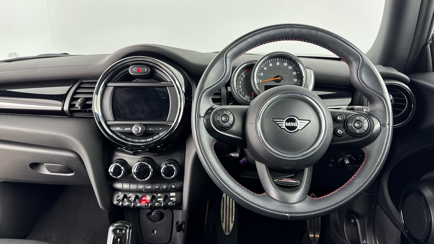 Used MINI Hatch 2018 for sale - 76694181: Photo 5