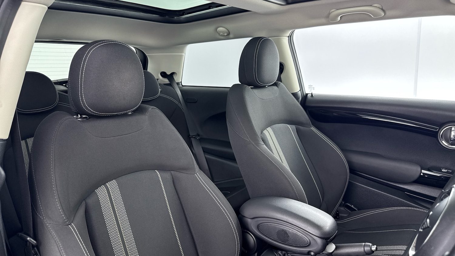 Used MINI Hatch 2018 for sale - 76568347: Photo 26