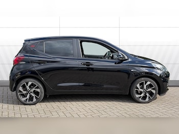 Used Hyundai i10 2024 for sale - 78605384: Photo