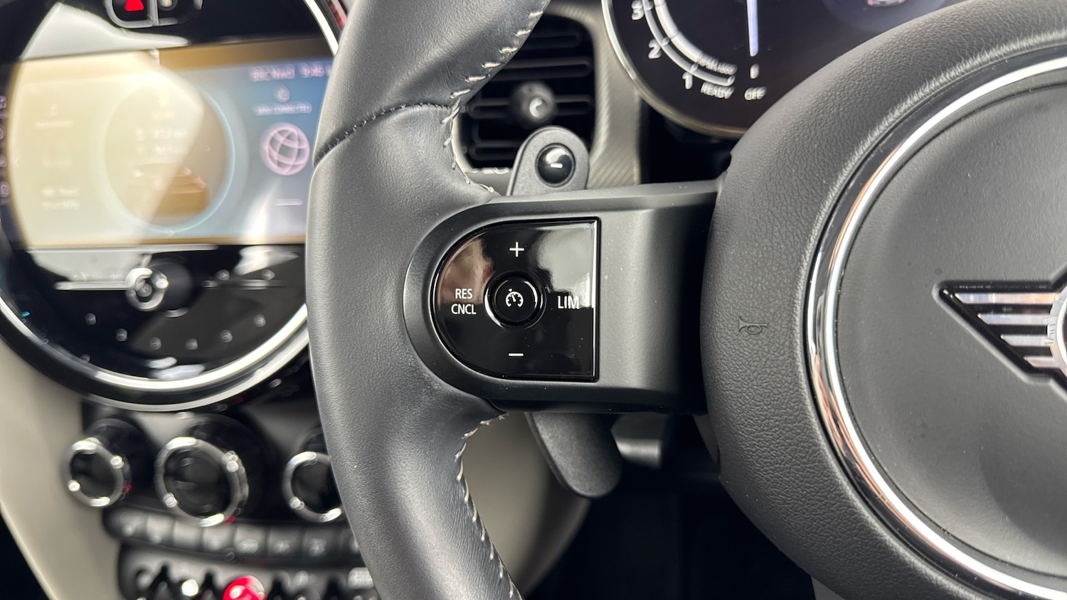 Used MINI Hatch 2022 for sale - 76366857: Photo 17