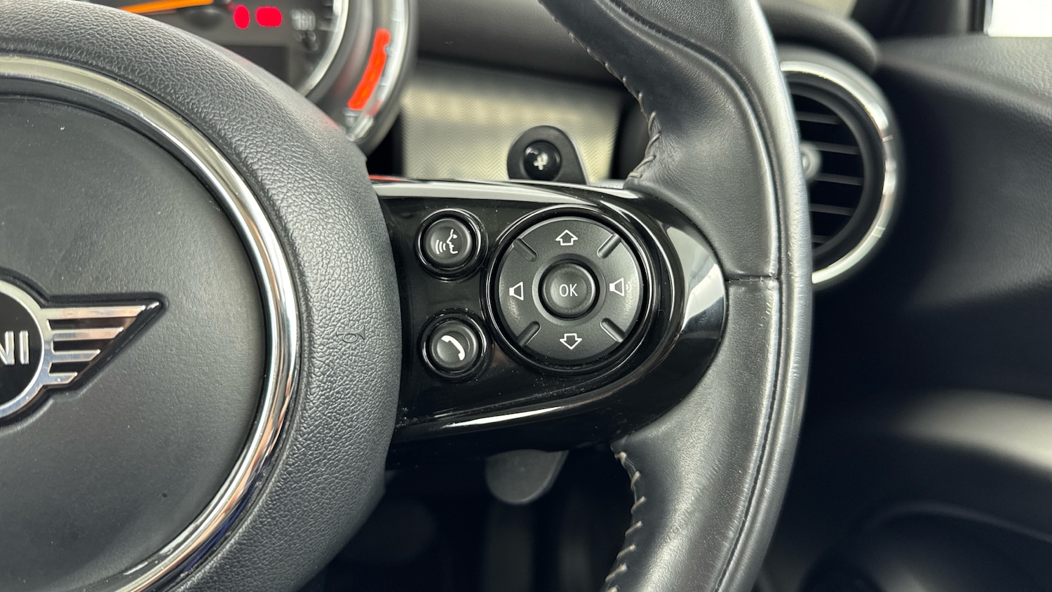 Used MINI Hatch 2020 for sale - 76979642: Photo 18