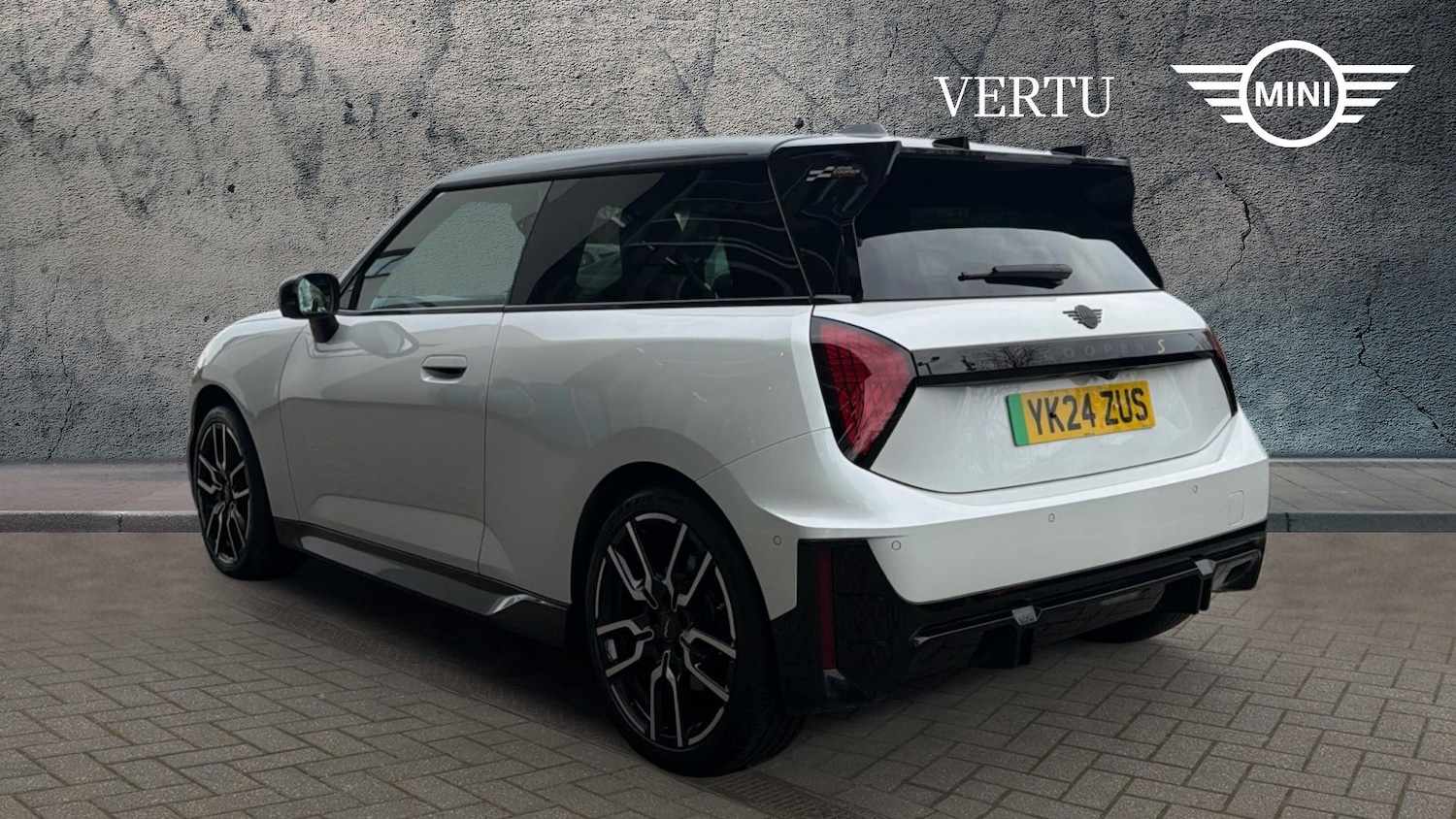 Used MINI Cooper 2024 for sale - 78176372: Photo 2