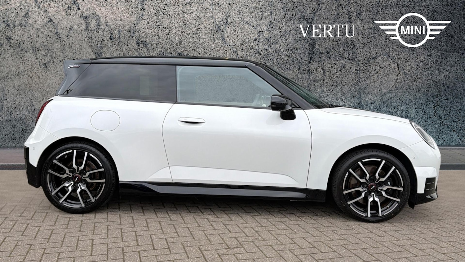 Used MINI Cooper 2024 for sale - 78176372: Photo 3