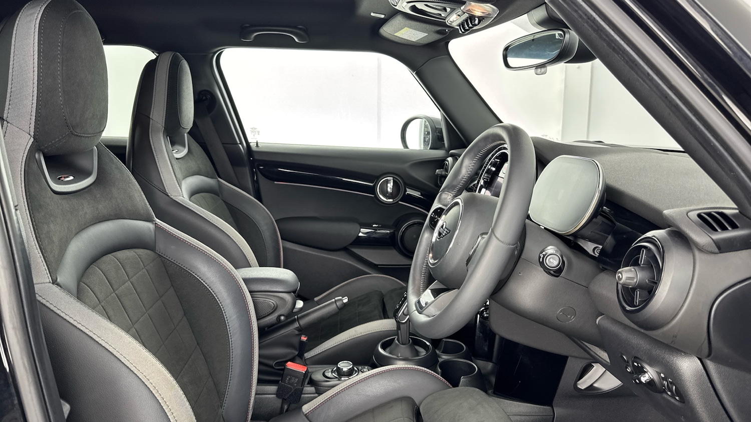 Used MINI Hatch 2023 for sale - 77136825: Photo 11