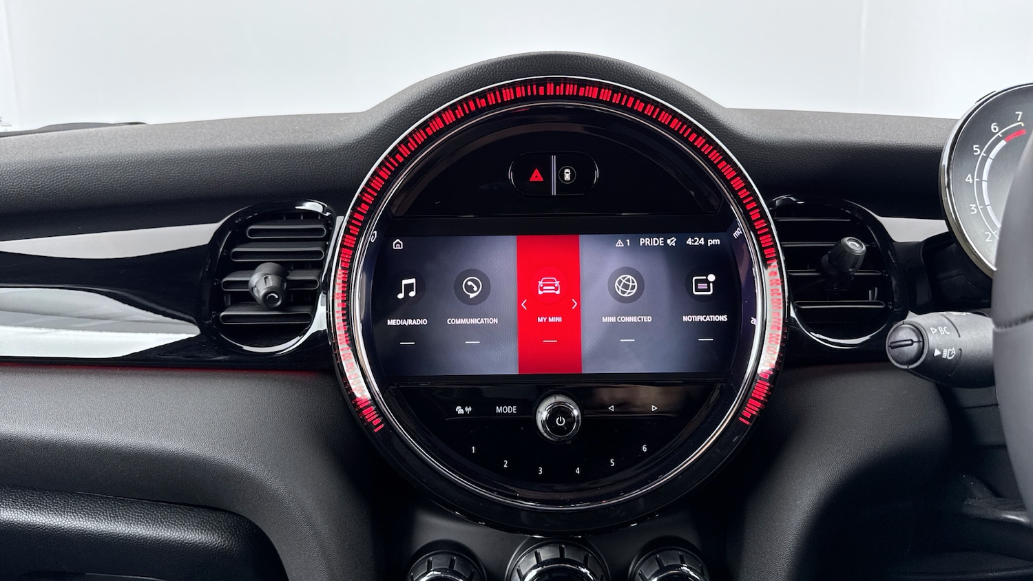 Used MINI Hatch 2023 for sale - 77136825: Photo 8
