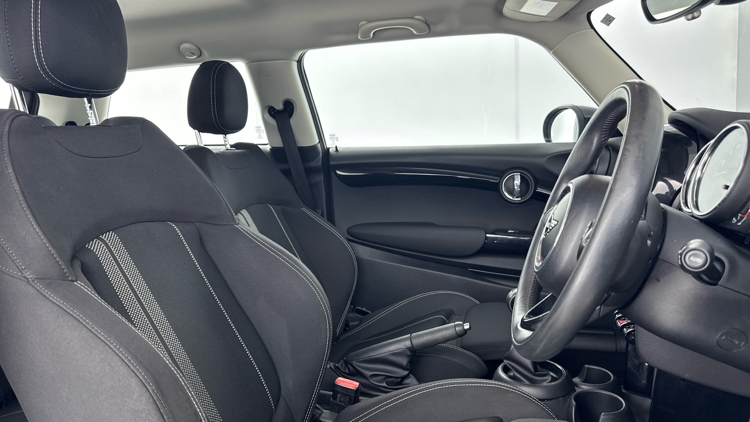 Used MINI Hatch 2019 for sale - 77965664: Photo 11