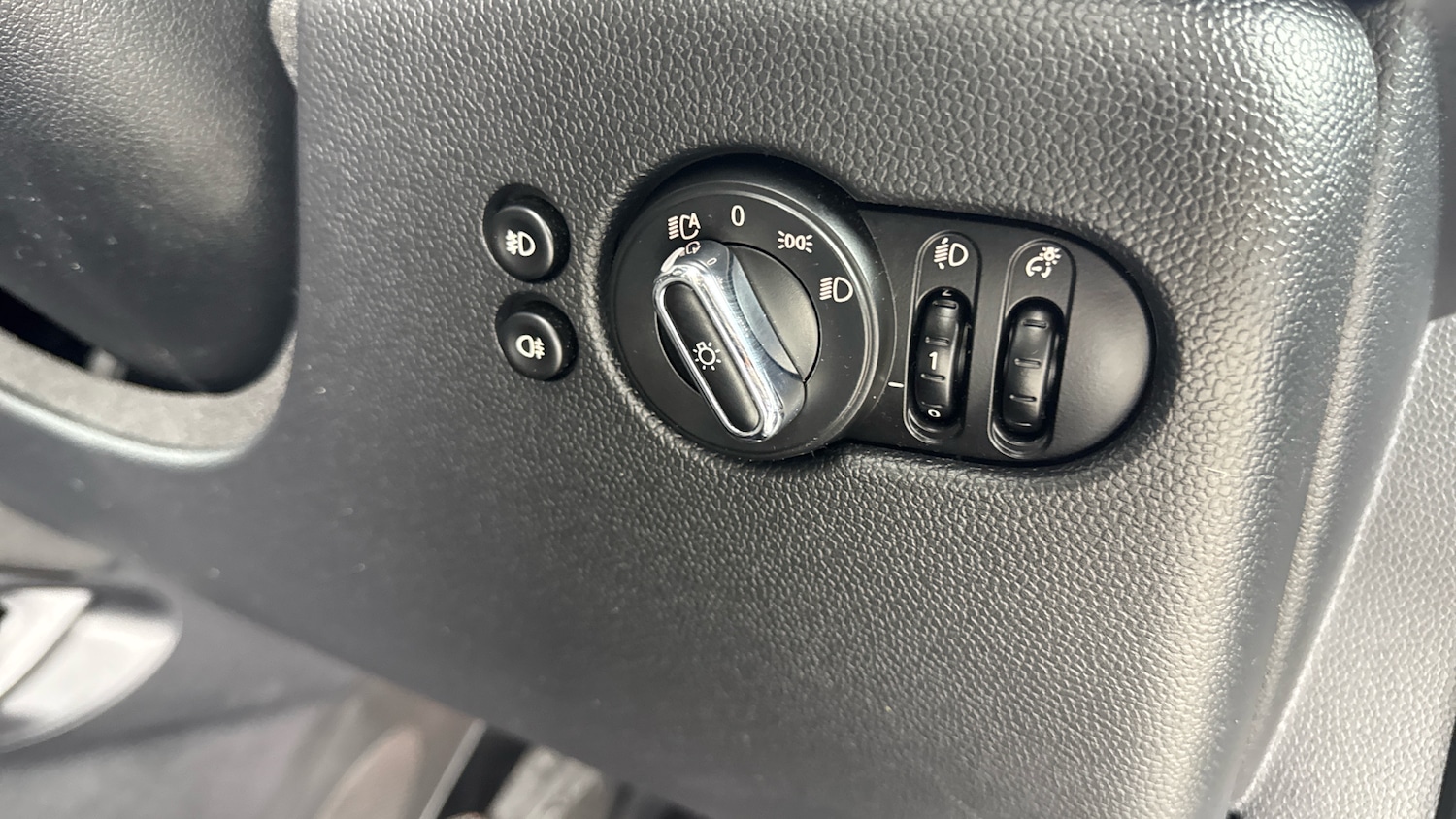 Used MINI Hatch 2019 for sale - 77965664: Photo 32