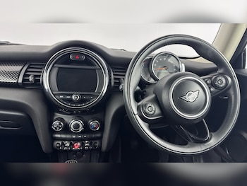 Used MINI Hatch 2019 for sale - 77965664: Photo