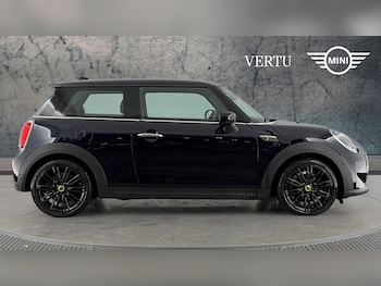 Used MINI Hatch 2023 for sale - 76603315: Photo