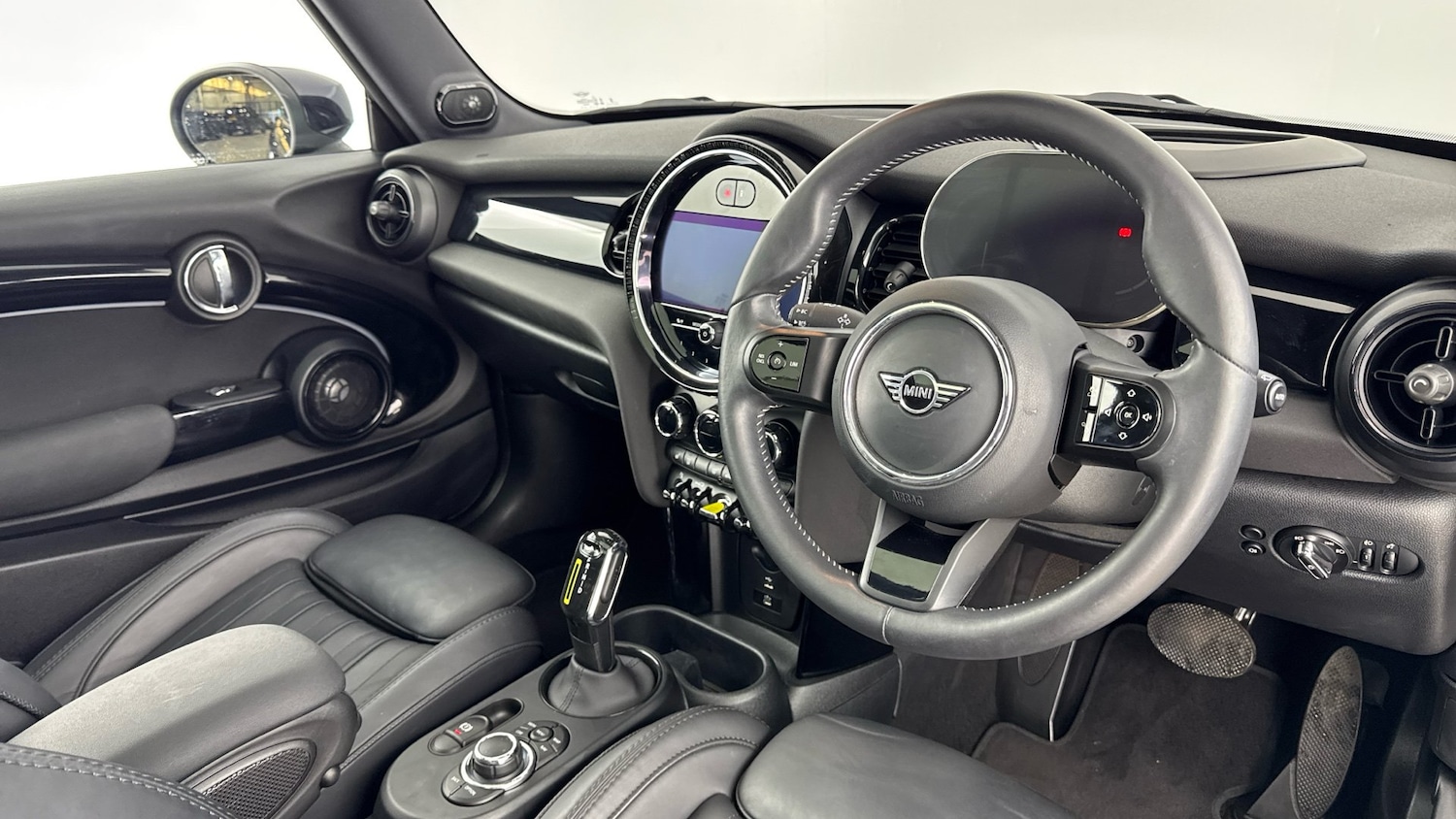 Used MINI Hatch 2023 for sale - 76603315: Photo 6