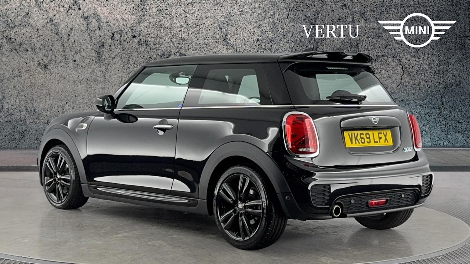 Used MINI Hatch 2019 for sale - 77968500: Photo 2