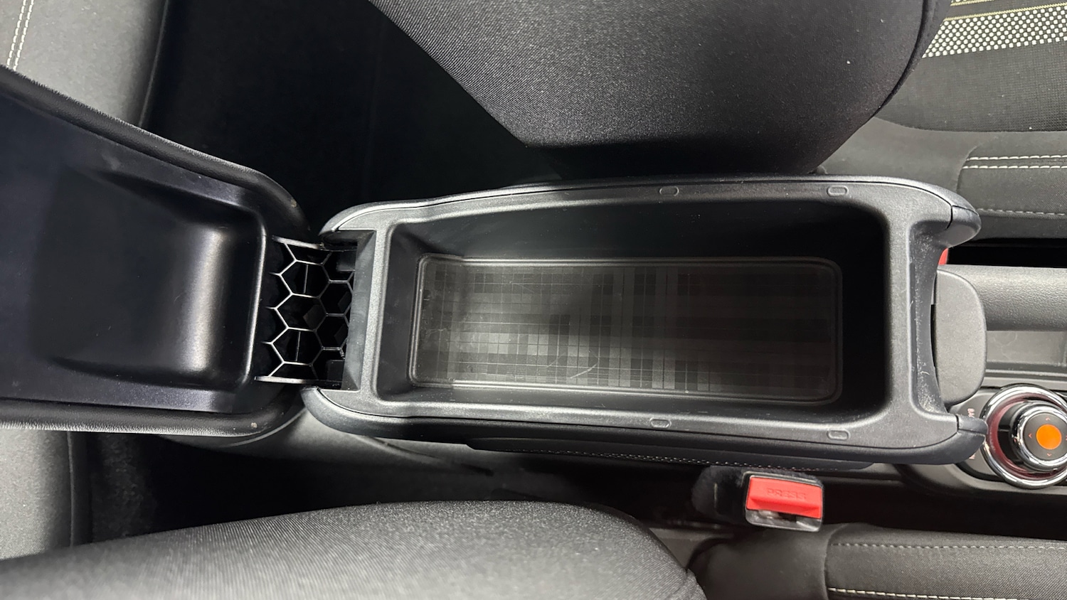 Used MINI Hatch 2019 for sale - 77968500: Photo 34